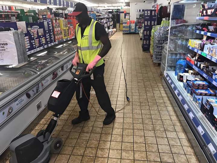 Services de nettoyage adaptés aux sites industriels